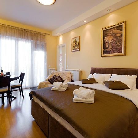 Apartamento Jolie Belgrado Exterior foto