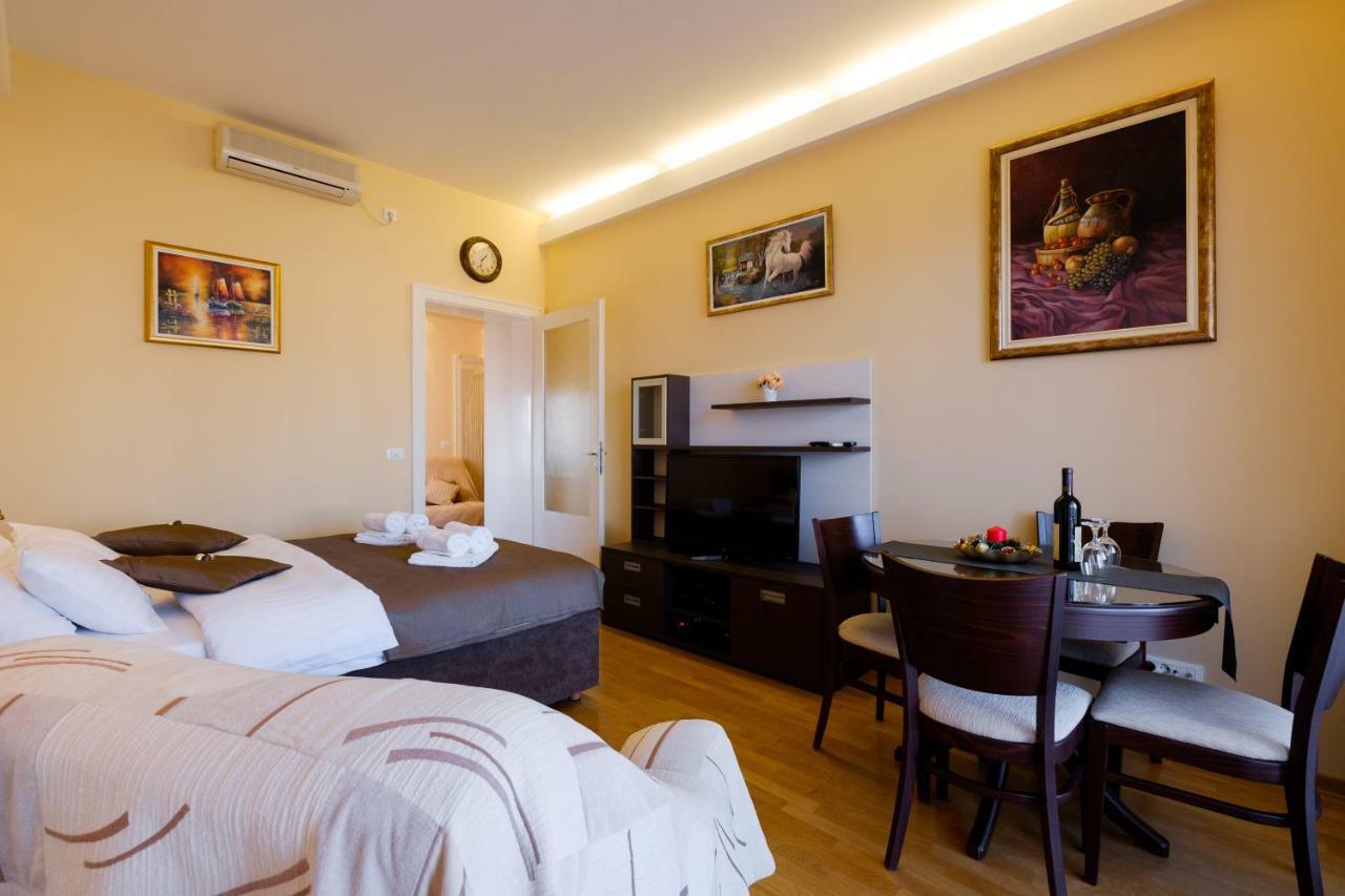 Apartamento Jolie Belgrado Exterior foto